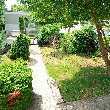 Friends - Promenade Suite Emelet Balatonfured Exterior photo
